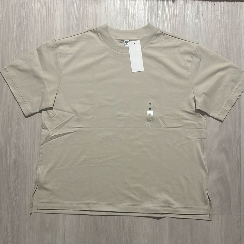 Uniqlo Airism shirt sz M rare